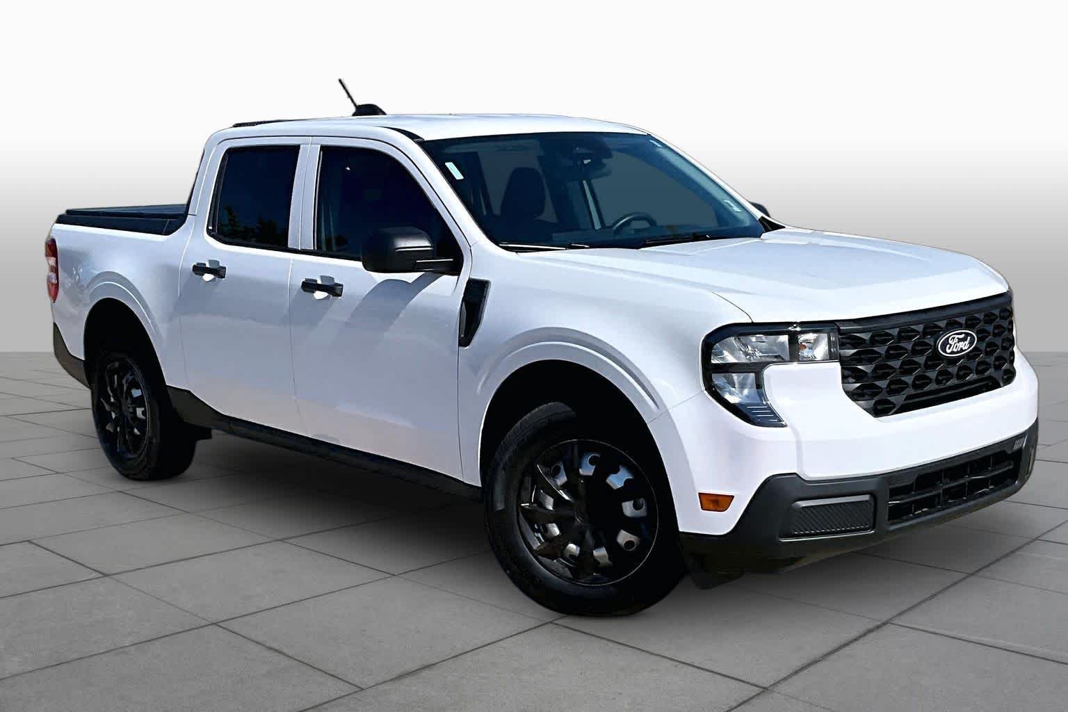 Pre-Owned 2025 Ford Maverick XL