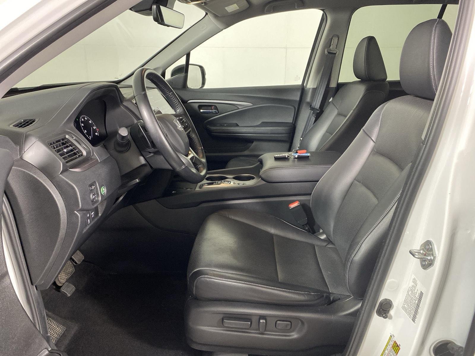 Used 2024 Platinum White Pearl Honda RTL image 11