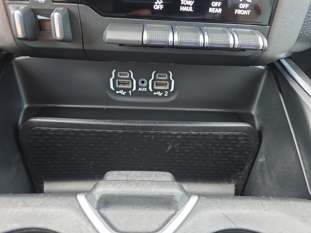 Used 2020 White Ram Big Horn image 27
