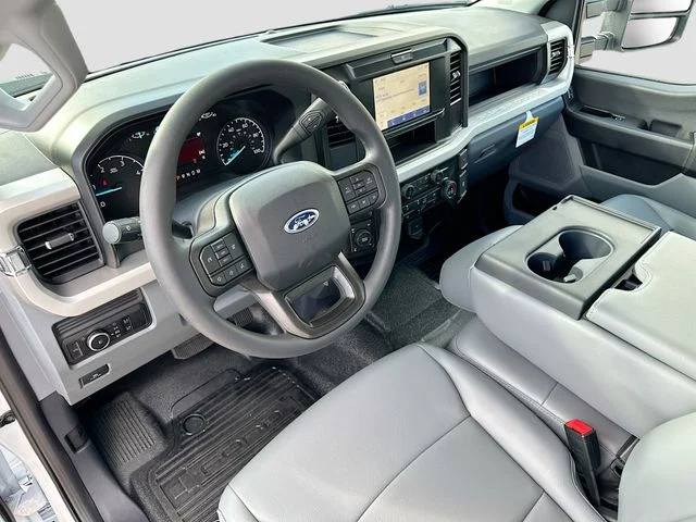 New 2026 Oxford White Ford XL image 6