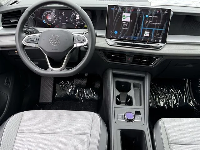 New 2026 Silver Volkswagen 2.0T SE image 9