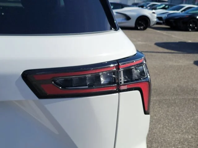 2026 Chevrolet Equinox LT - Photo 10