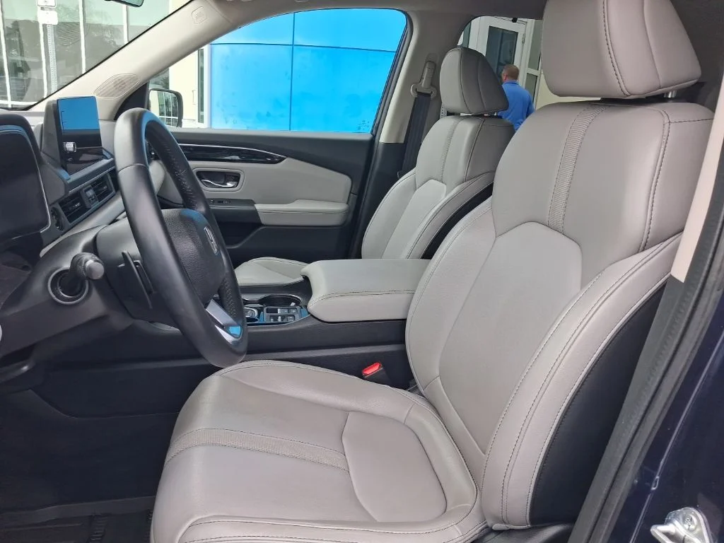 Used 2023 Blue Honda EX-L image 20