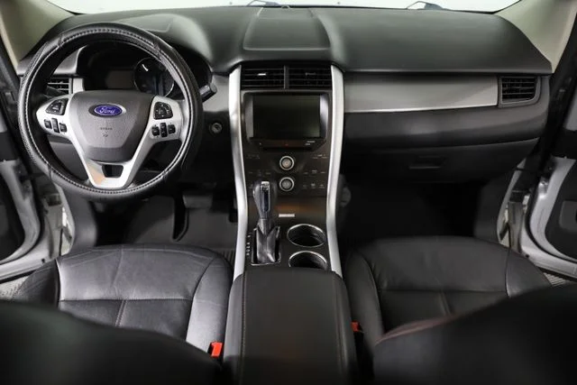 Used 2014 Silver Ford SEL image 25