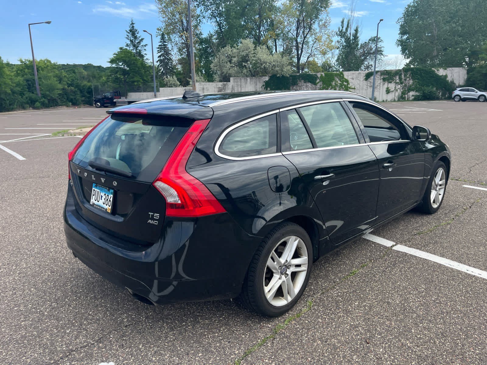 Used 2015 Black Stone Volvo T5 Premier Plus image 5