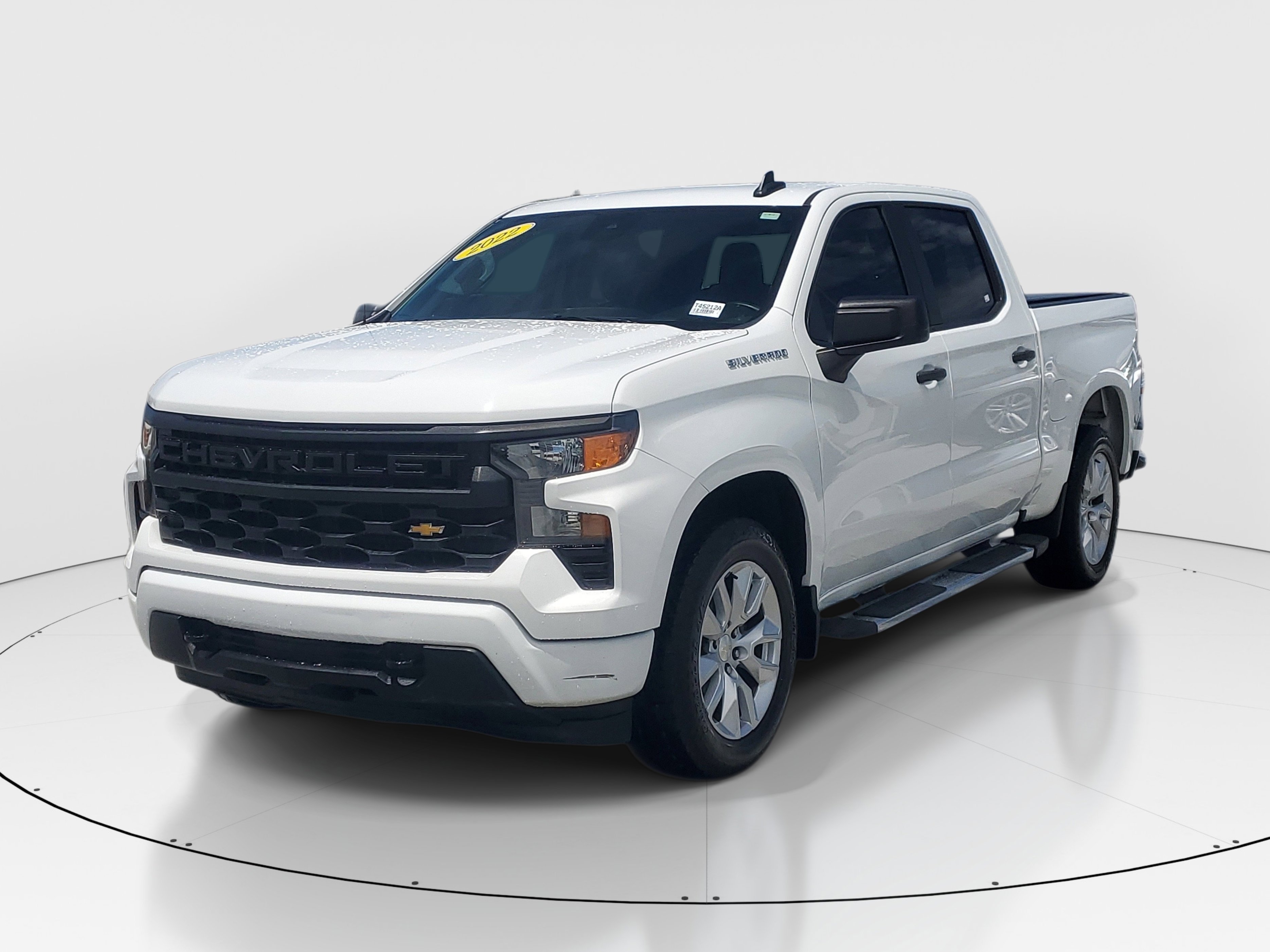Used 2022 Summit White Chevrolet Custom image 3