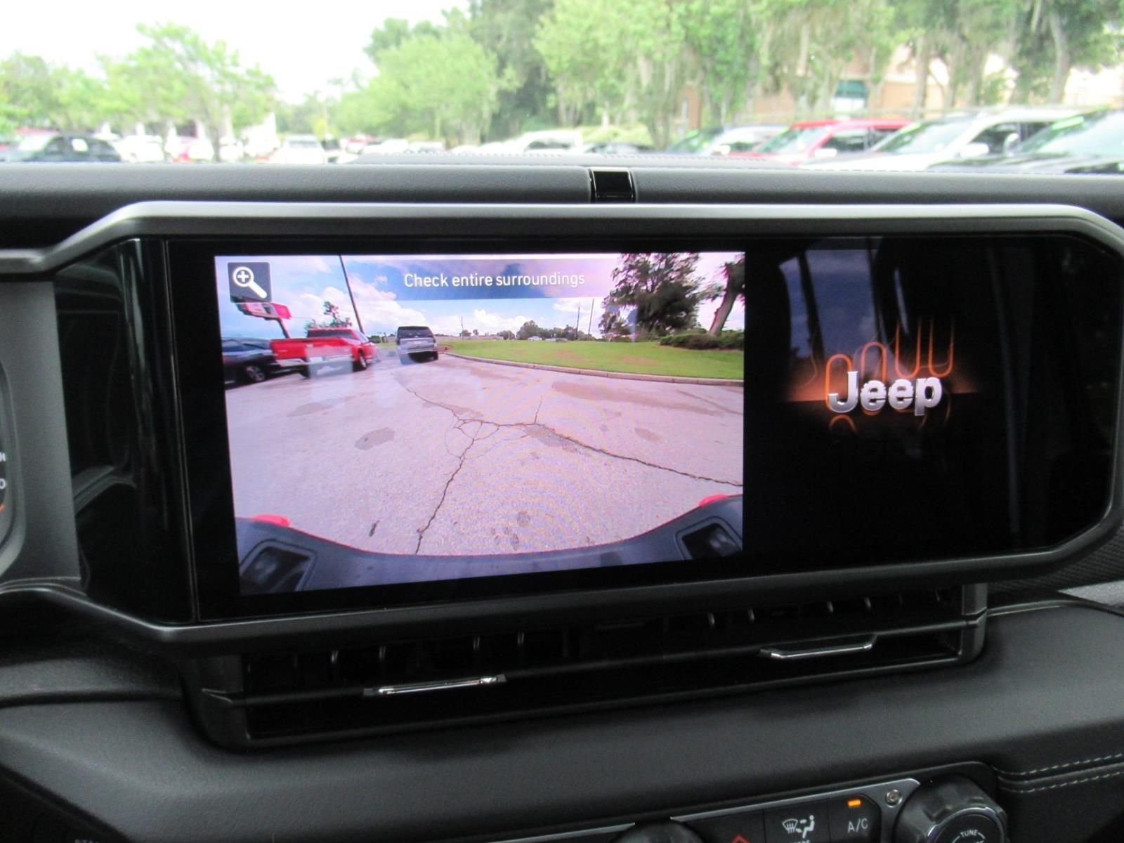 Used 2026 White Jeep Mojave image 30
