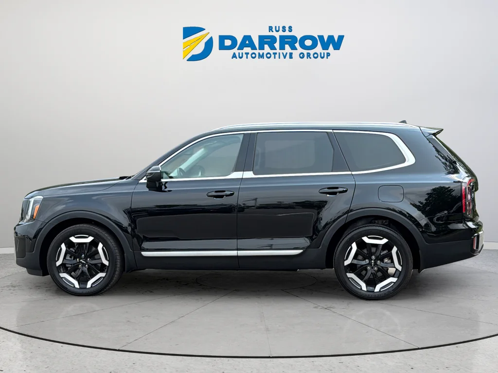 Used 2023 Black Kia EX image 2