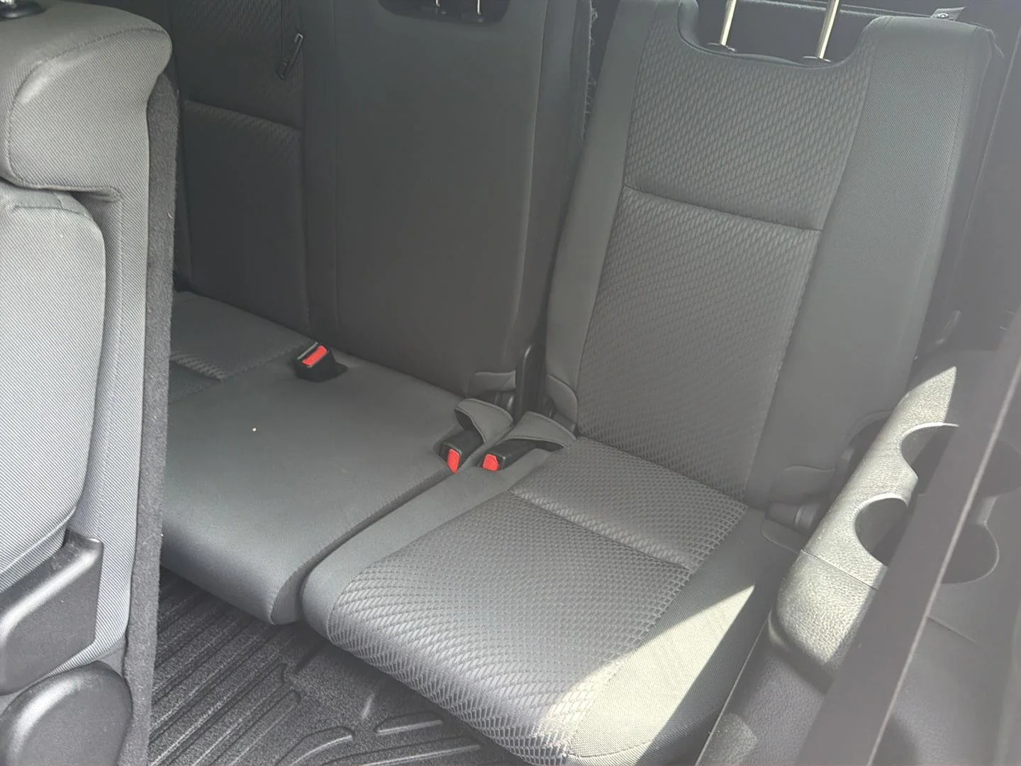 Used 2019  Toyota LE image 19