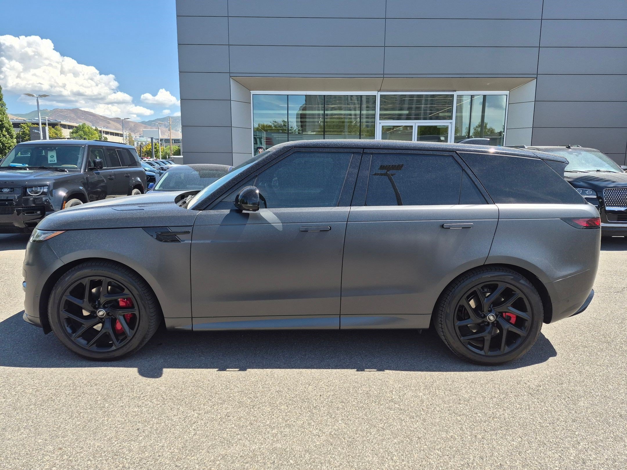Used 2024 Gray Land Rover Dynamic SE image 7