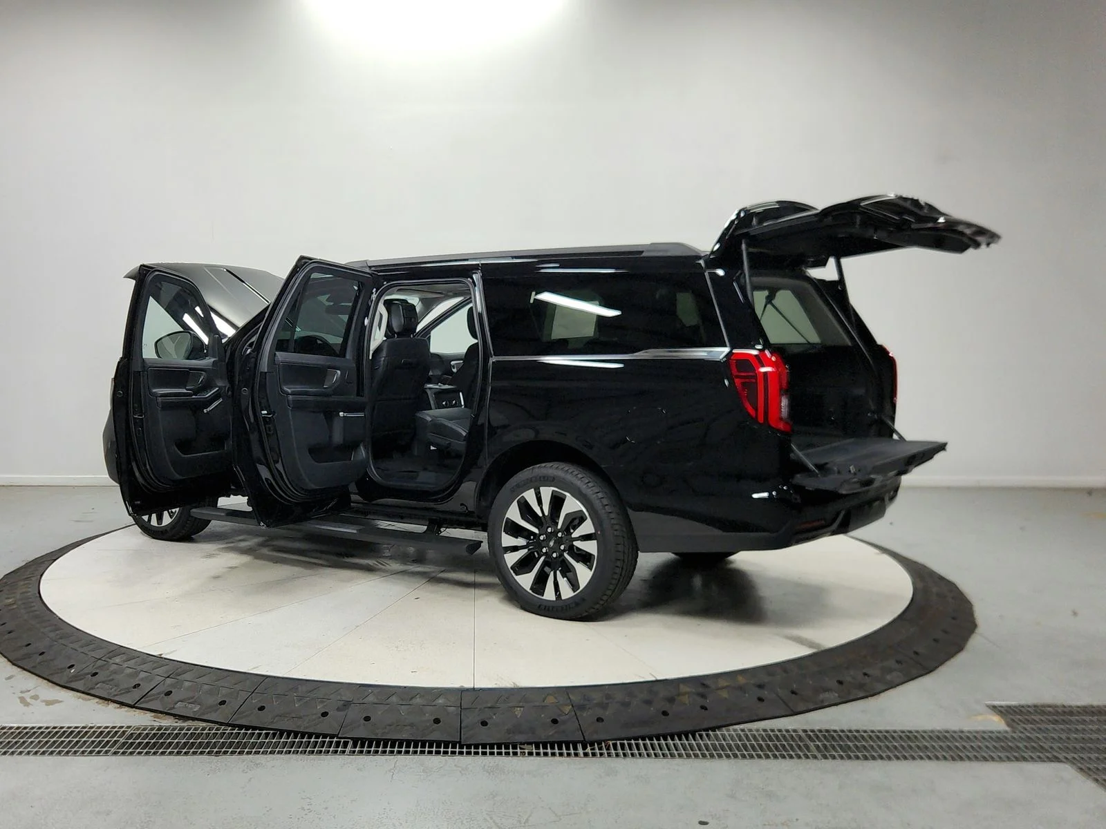 New 2027 Black Ford Platinum image 14