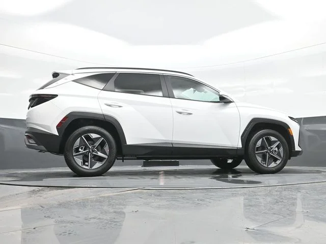 New 2026 White Hyundai SEL Premium image 25
