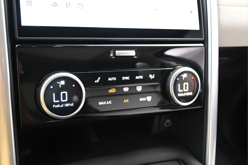 Certified Used 2025 Black Land Rover Dynamic SE image 13