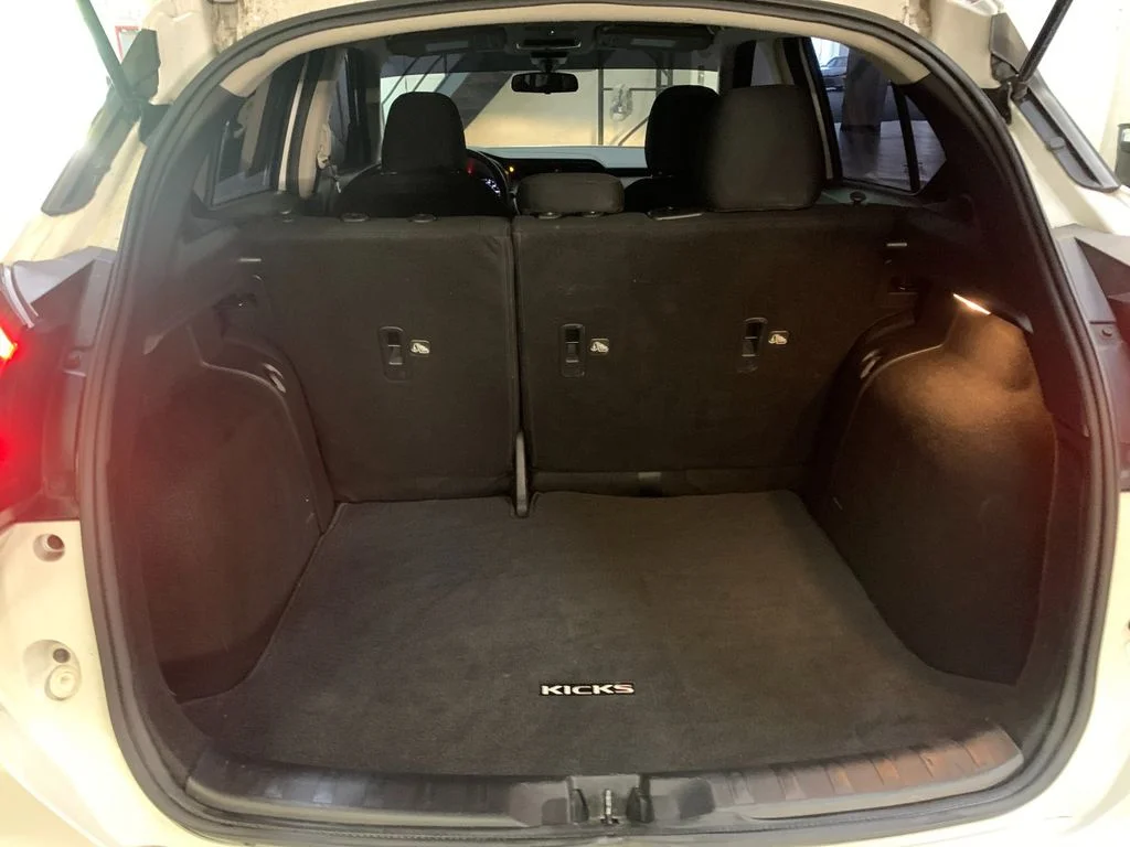 Used 2024 White Nissan SV image 18
