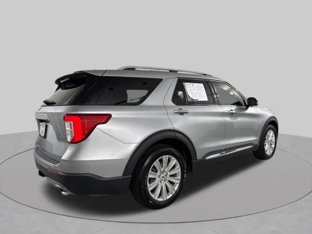 Used 2023 Silver Ford Limited image 15