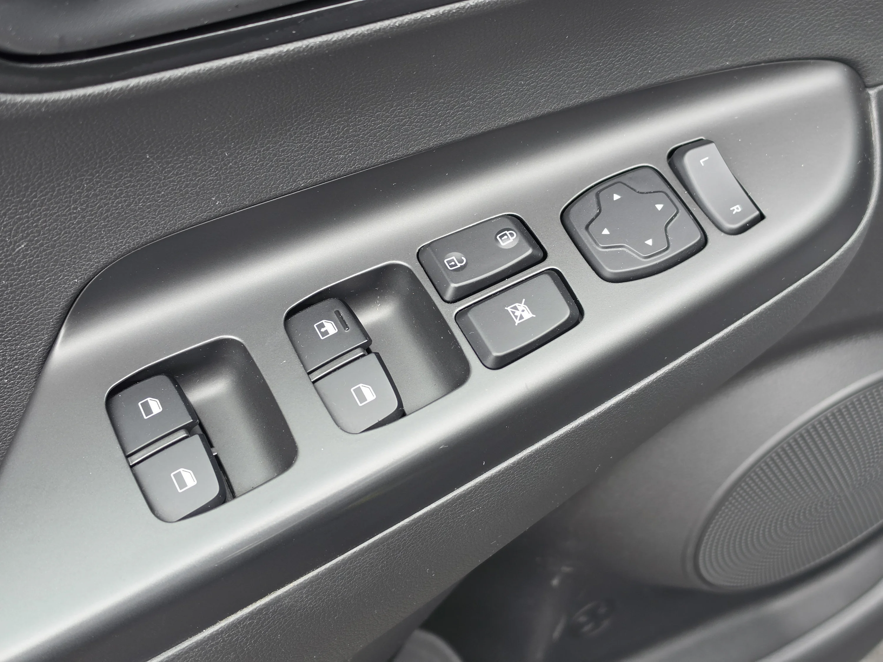 Used 2022 Thunder Gray Hyundai SEL image 22