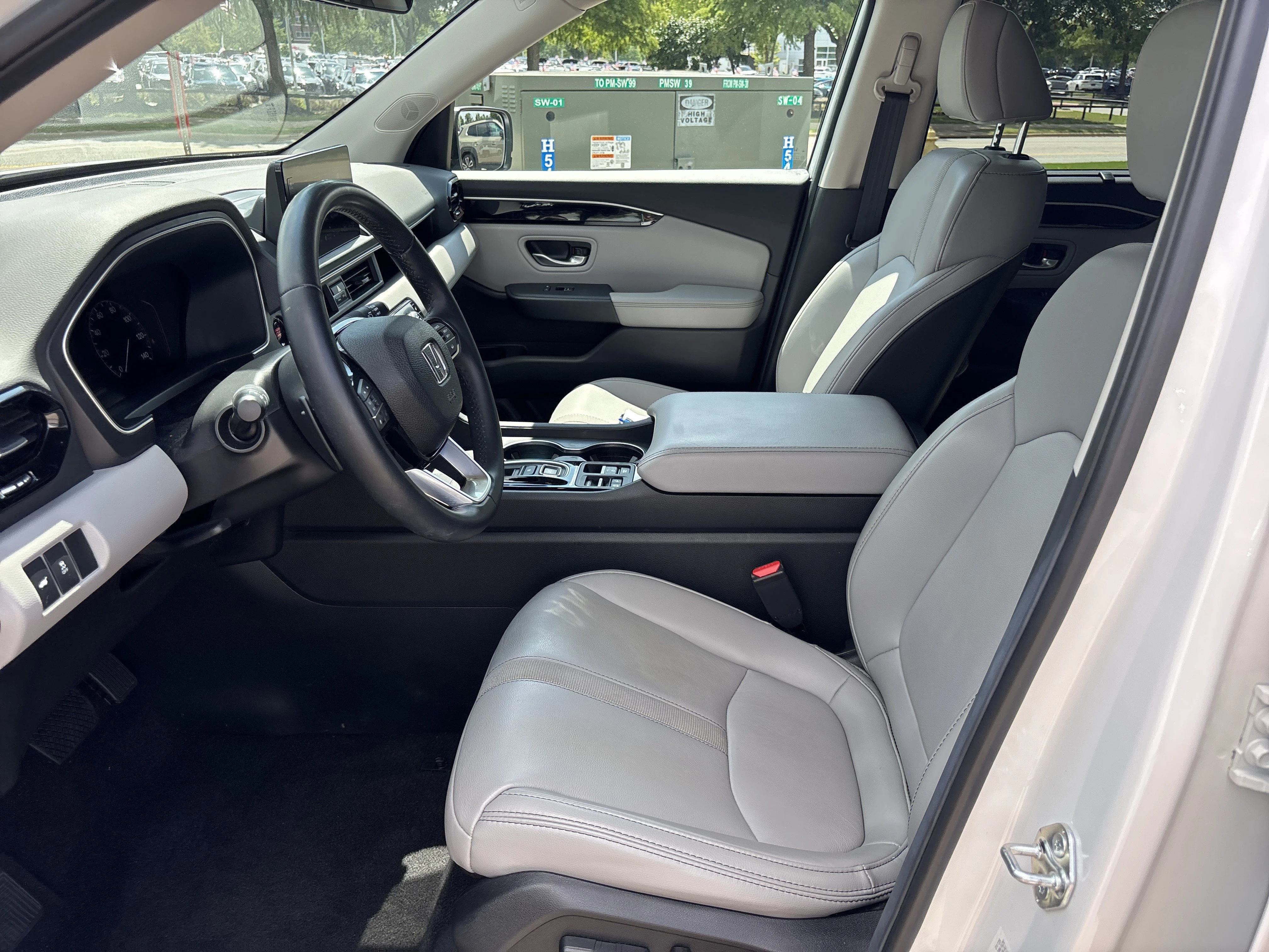 Used 2025 Platinum White Pearl Honda EX-L AWD image 14
