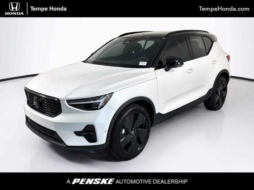 2026 Volvo XC40 Ultra Black Edition