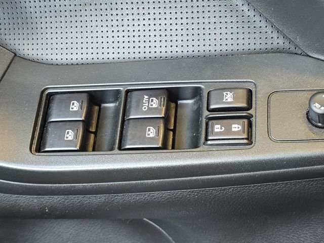 Used 2014 White Subaru 2.0XT Premium image 29