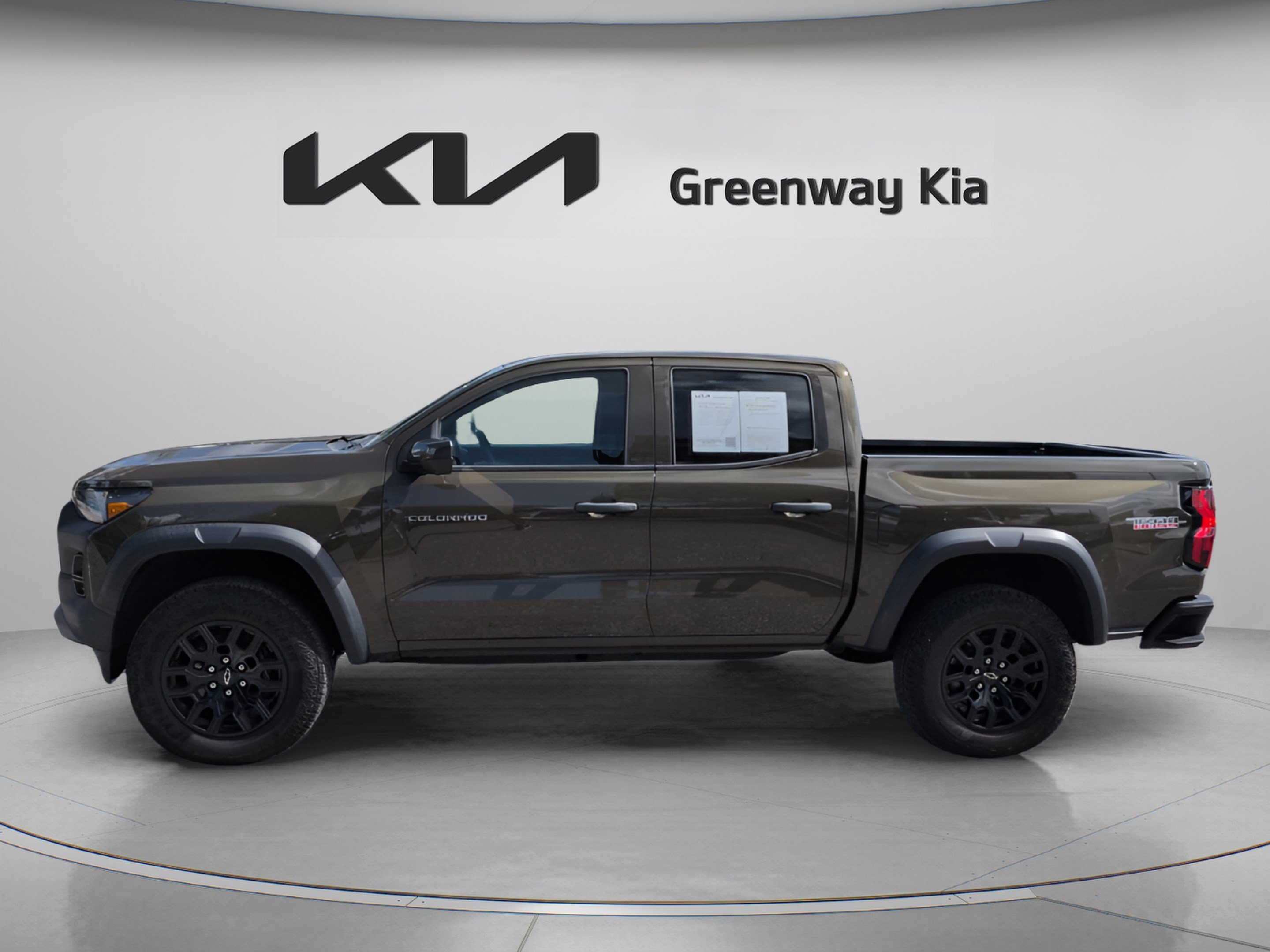Used 2025 Harvest Bronze Metallic Chevrolet Trail Boss image 9