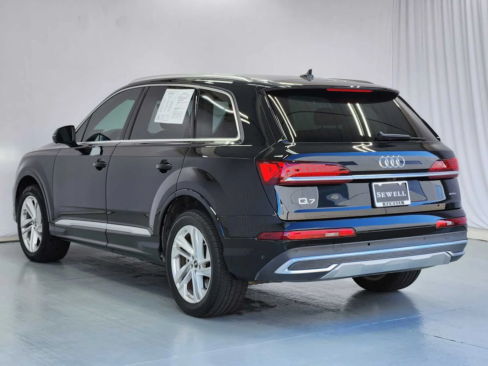 Used 2022 Mythos Black Metallic Audi Premium Plus image 5