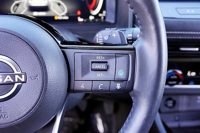 Used 2024 White Nissan SL image 48