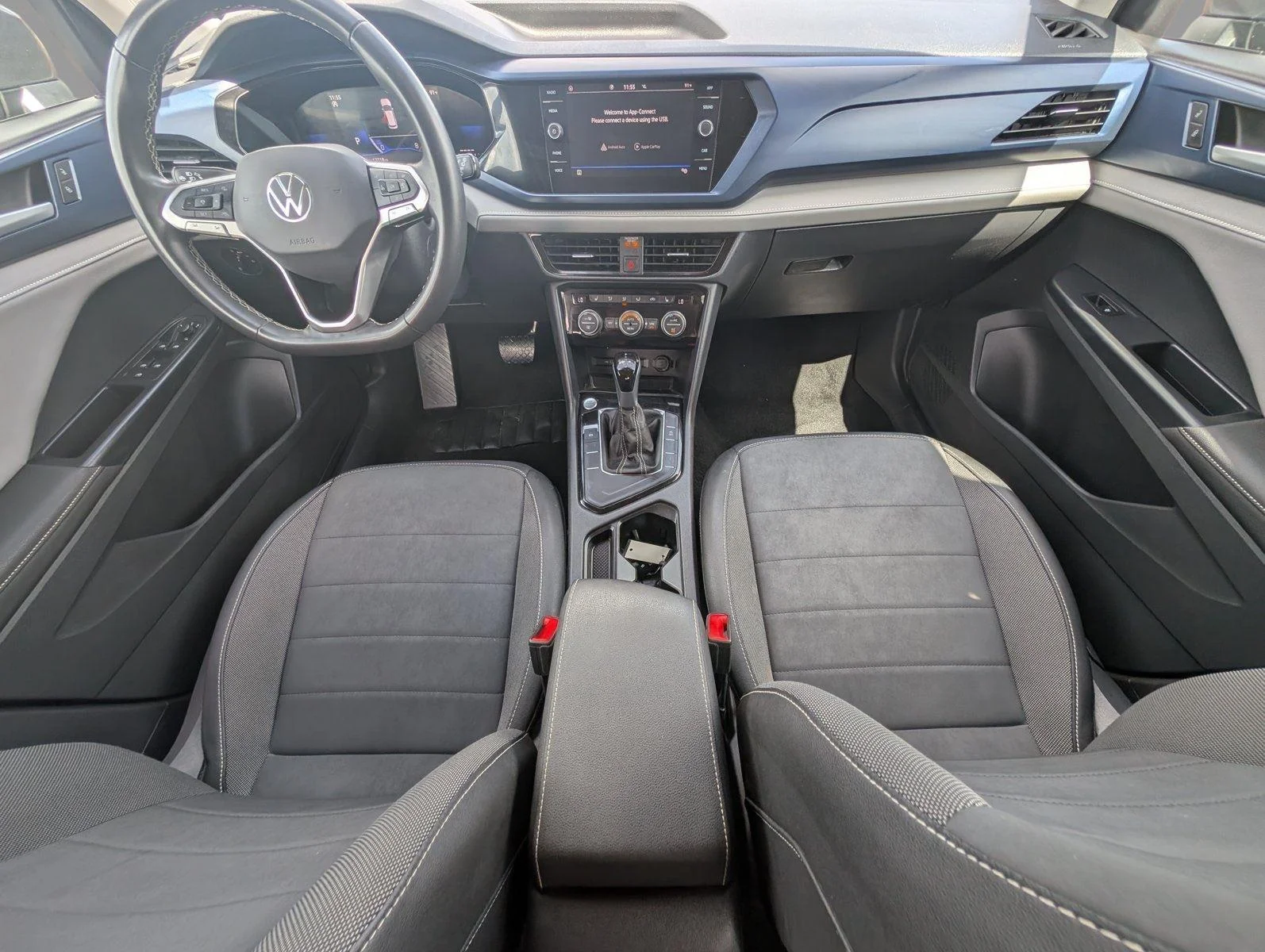 Used 2024 GRAY Volkswagen SE image 34