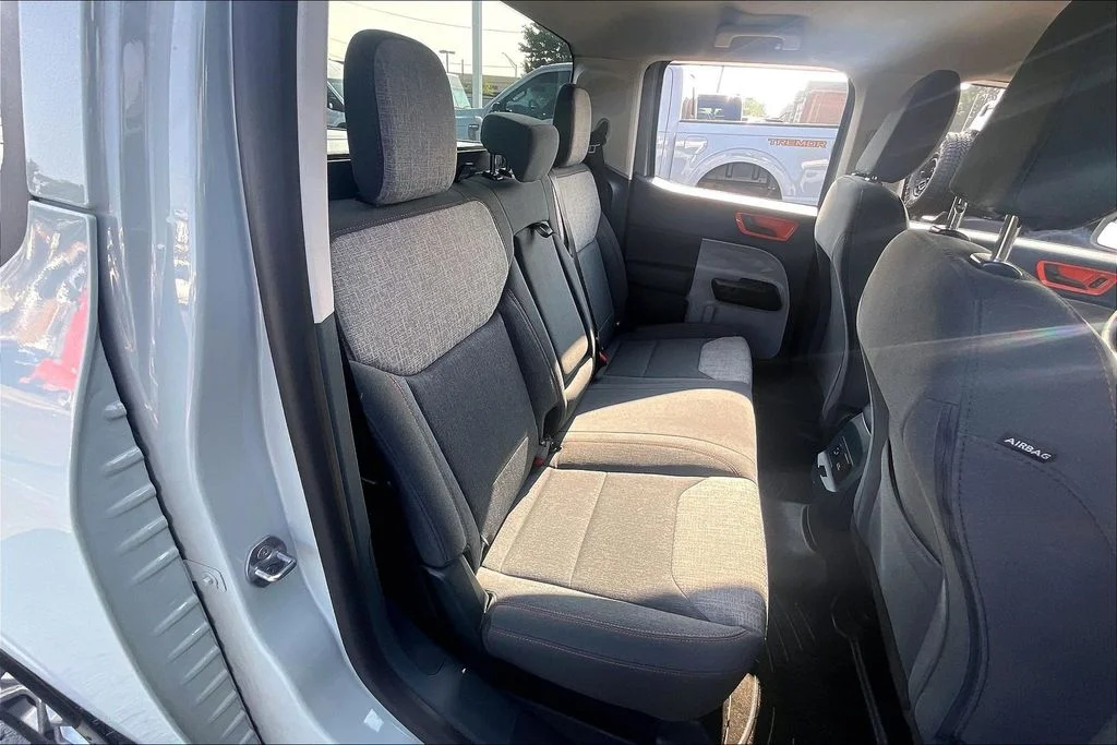 Used 2024 Green Ford XLT image 26