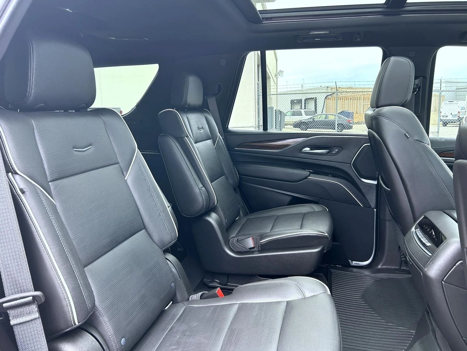 Used 2021 White Cadillac Premium Luxury image 20