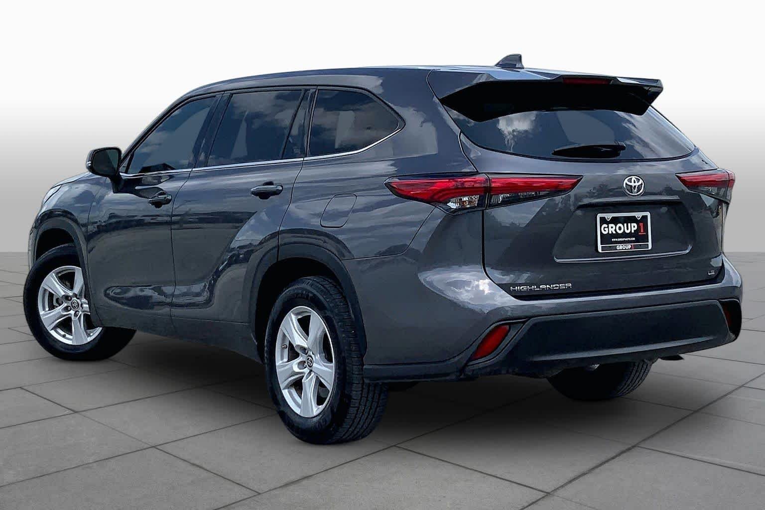 Used 2021 Magnetic Gray Metallic Toyota LE image 12