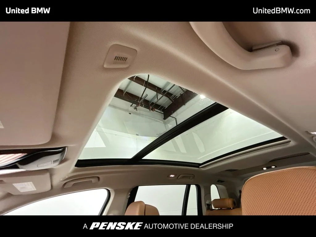 Used 2026 Mineral White Metallic BMW xDrive40i image 20