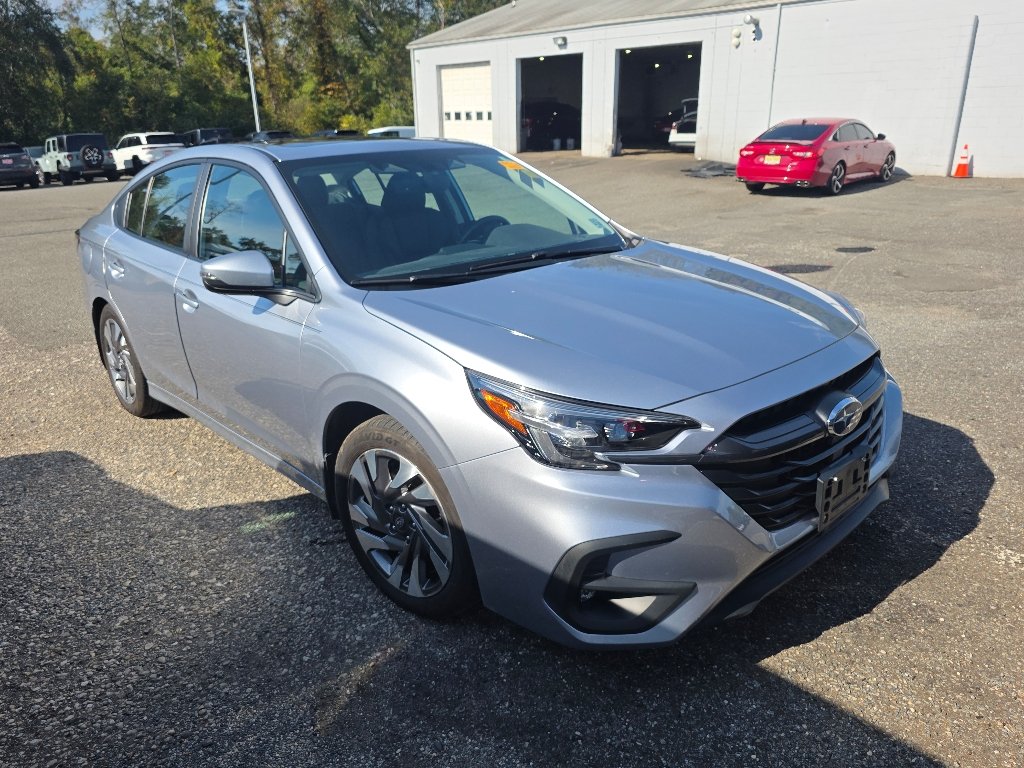 Used 2024 Ice Silver Metallic Subaru Limited image 2