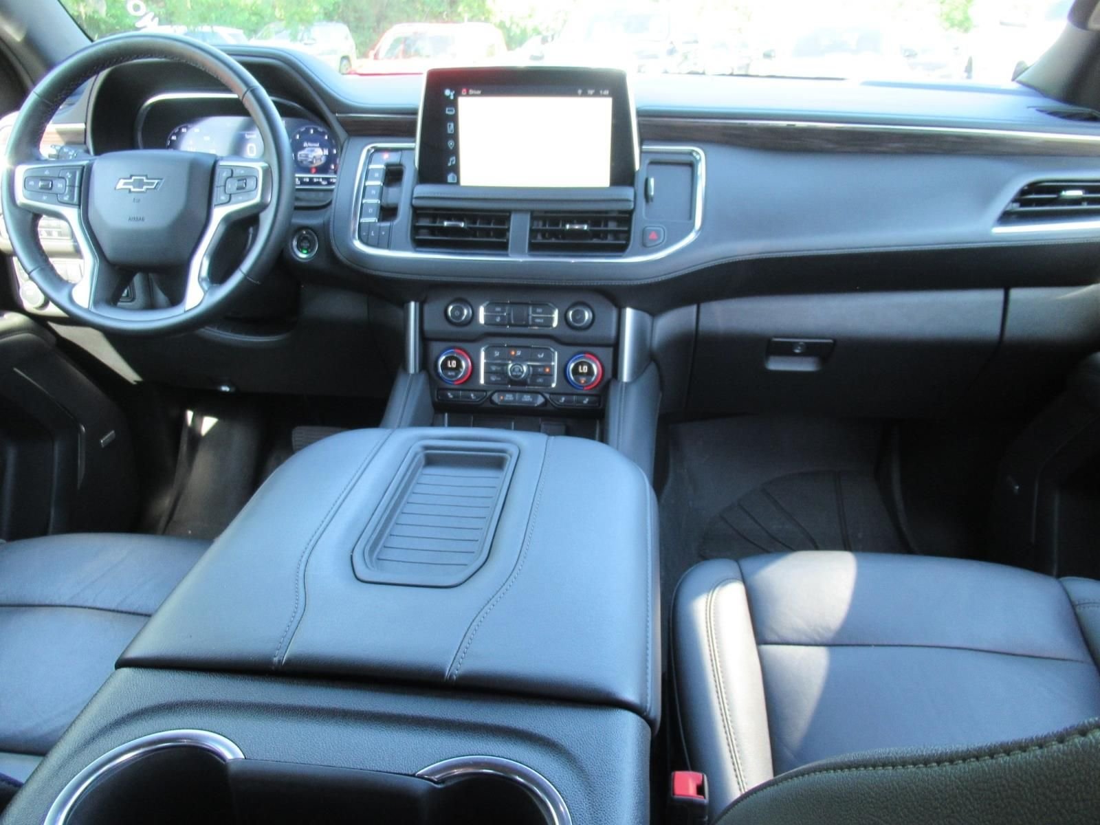 Used 2024 Gray Chevrolet Z71 image 12