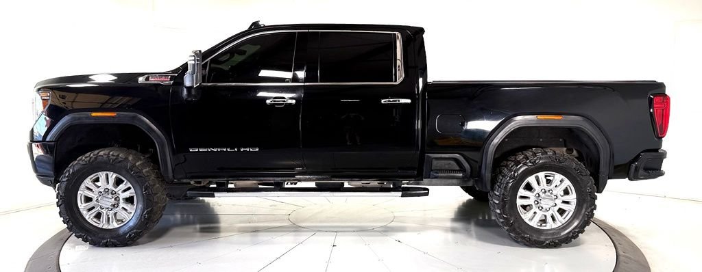 Used 2021 Black GMC Denali image 9
