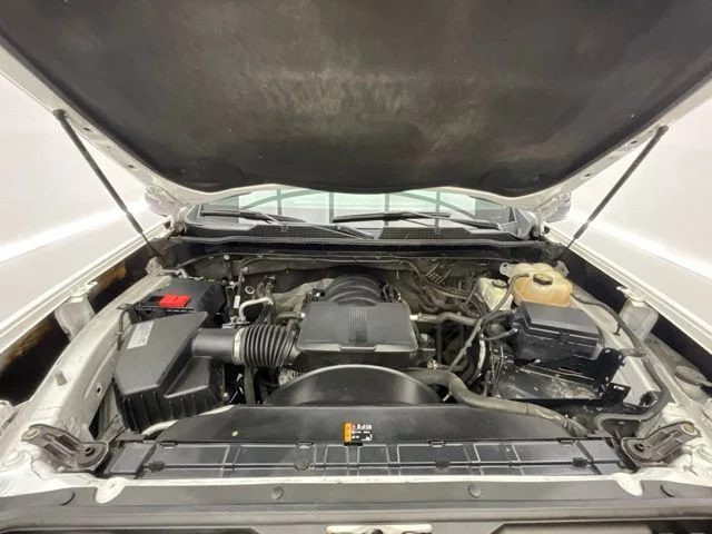 Used 2020 White Chevrolet Custom image 21