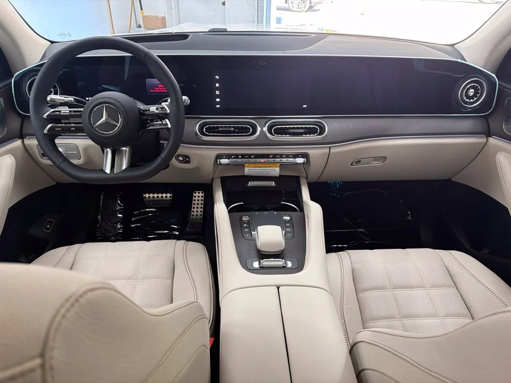 New 2027 White Mercedes-Benz GLS 450 image 25