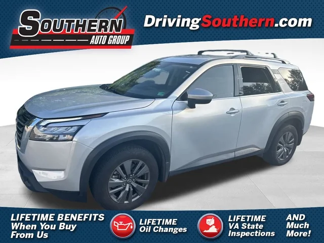 2023 Nissan Pathfinder SV