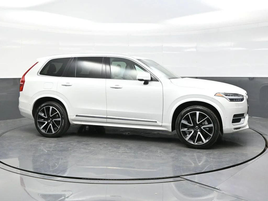 Certified Used 2024 Crystal White Volvo Plus image 8