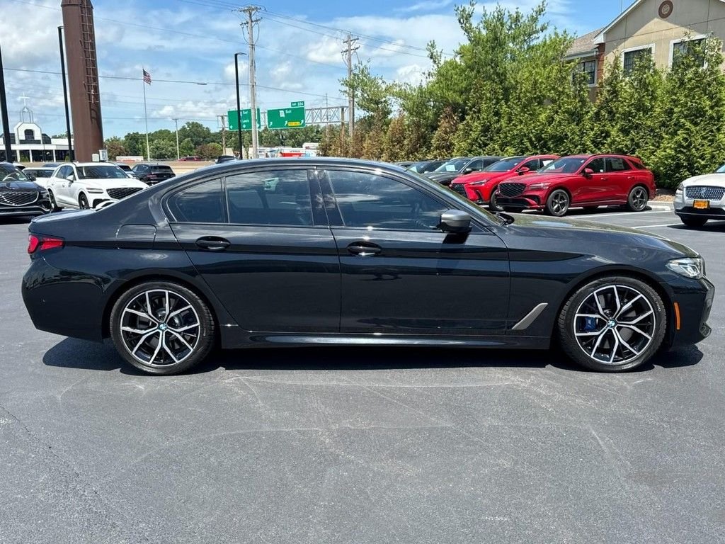 Used 2023 Black Sapphire Metallic BMW M550i xDrive image 2