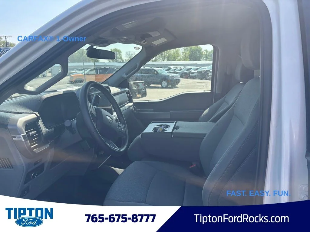 Used 2025 Oxford White Ford XLT image 4