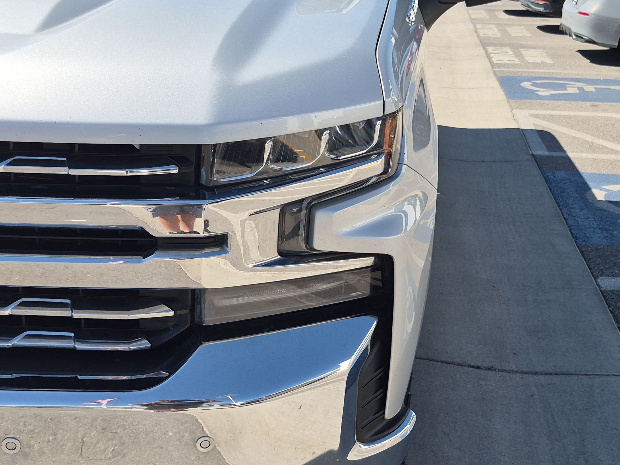 Used 2019 Silver Ice Metallic Chevrolet LTZ image 9