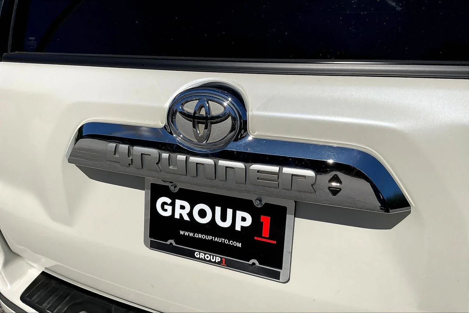 Used 2014 Blizzard Pearl Toyota Limited image 30