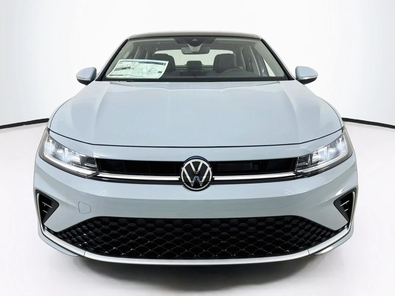 New 2027 GRAY Volkswagen SEL image 4