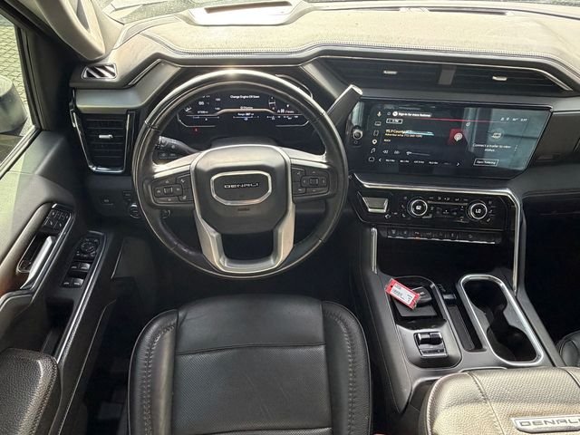 Used 2025 White GMC Denali image 17