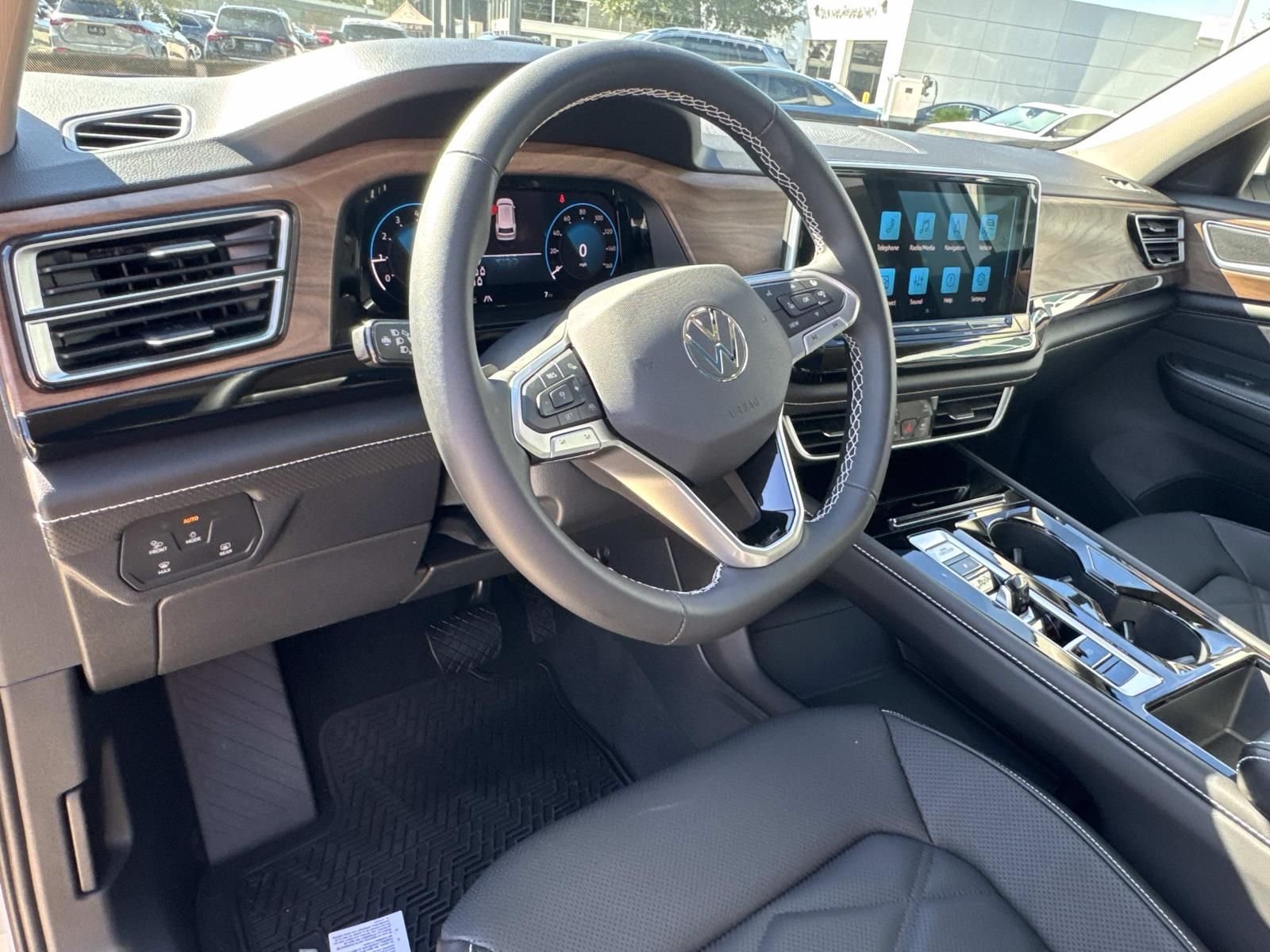 2026 Volkswagen Atlas SE w/Tech - Photo 12
