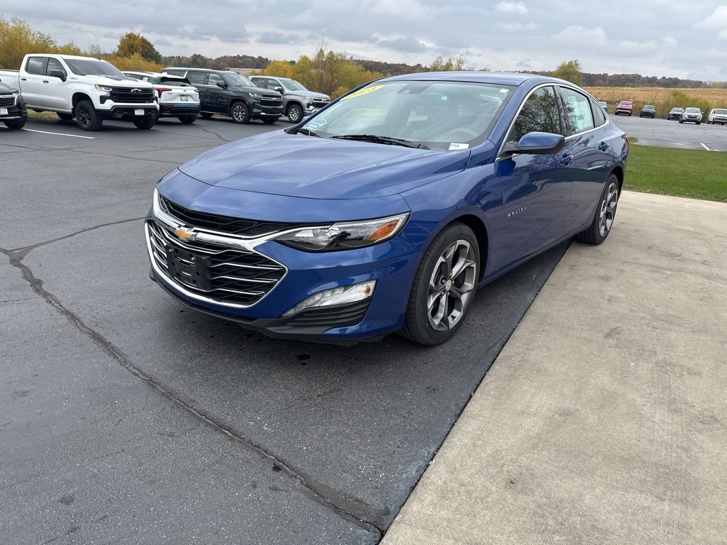 2023 Chevrolet Malibu 1LT photo 3