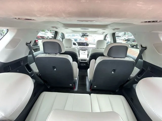 Used 2024 Gray Hyundai Calligraphy image 32