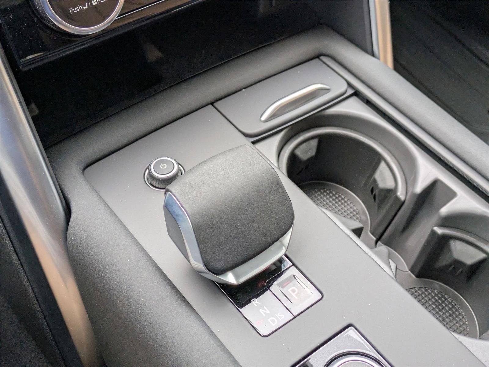 Used 2026 Fuji White Land Rover Dynamic SE image 24