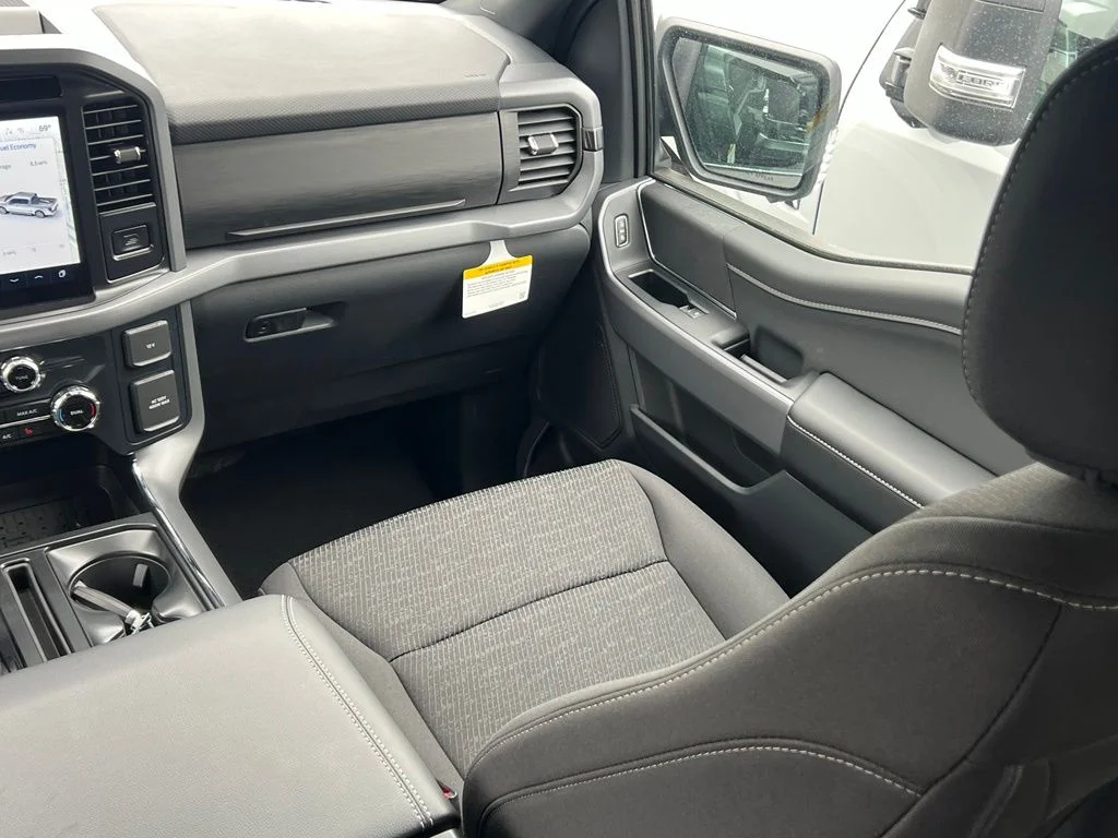 New 2026 Avalanche Ford XLT image 18