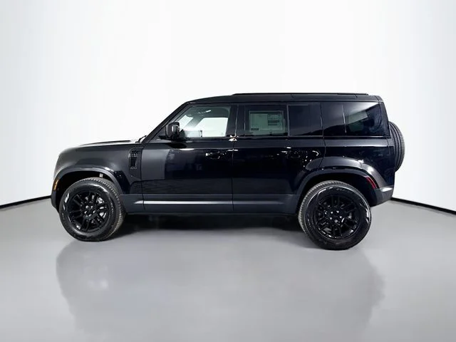 New 2026 Santorini Black Land Rover S image 8